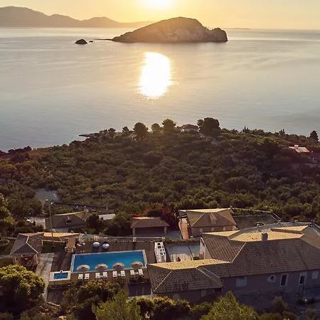 Serenus Luxury Vila Keri