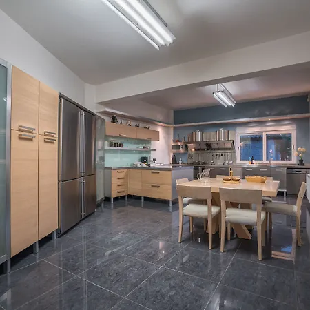 Serenus Luxury Villa