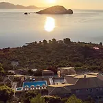Villa Serenus Luxury Keri