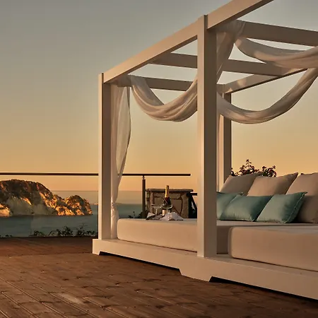 Serenus Luxury Villa *