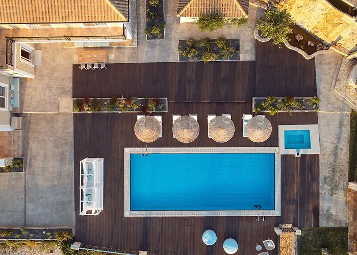 Serenus Luxury Villa