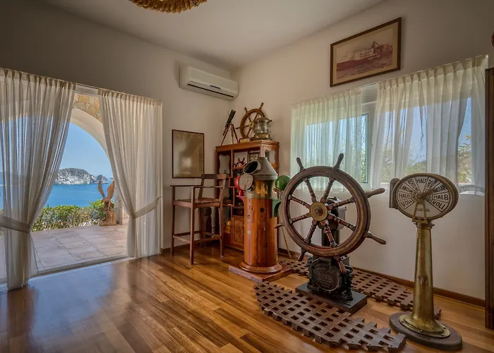 Serenus Luxury Villa *